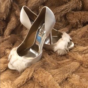 Badgley Misschka Fun Feathered Heels